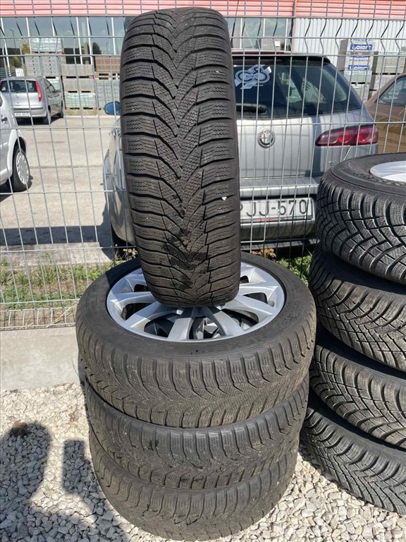  VW Golf 7 17"  alufelni, 205/50 R17 újszerű téli gumi  8. kép