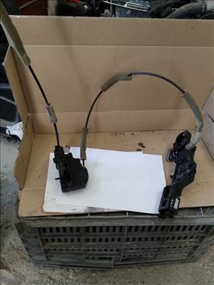 Renault Koleos I Bal hátsó ajtózár 