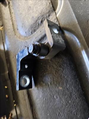 Volkswagen Touran I Jobb hátsó felső zsanér 6q0831402c
