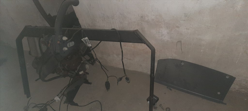 Ford Focus Mk2 Foxus MK2 vonóhorog Oris 1. kép