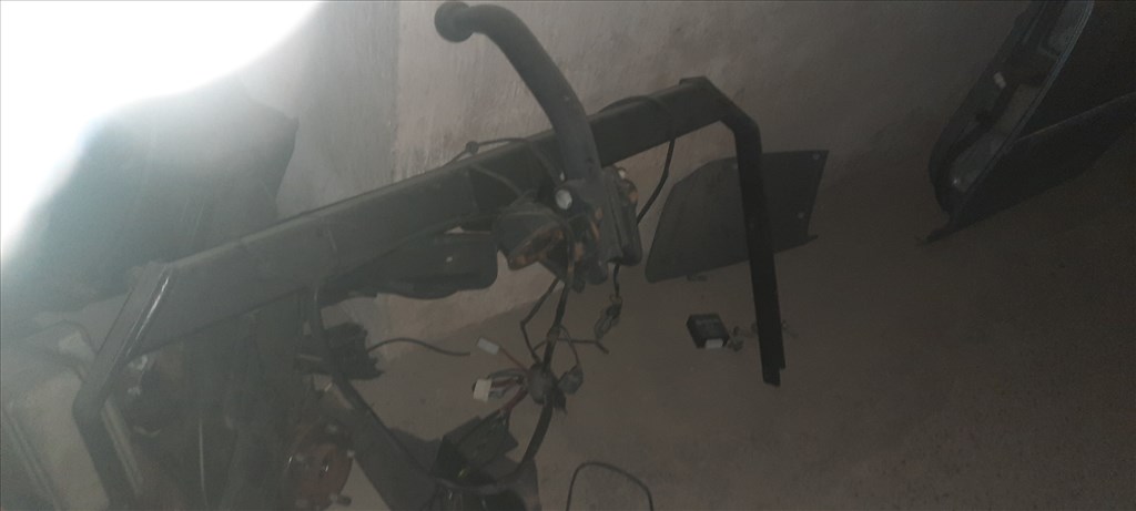 Ford Focus Mk2 Foxus MK2 vonóhorog Oris 2. kép