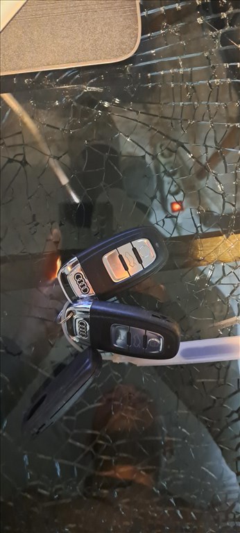 Audi A4 (B8 - 8K), Audi A5 (B8 - 8T), Audi Q5 (8R) kulcs távirányító ház keyless go 8k0959754d 1. kép