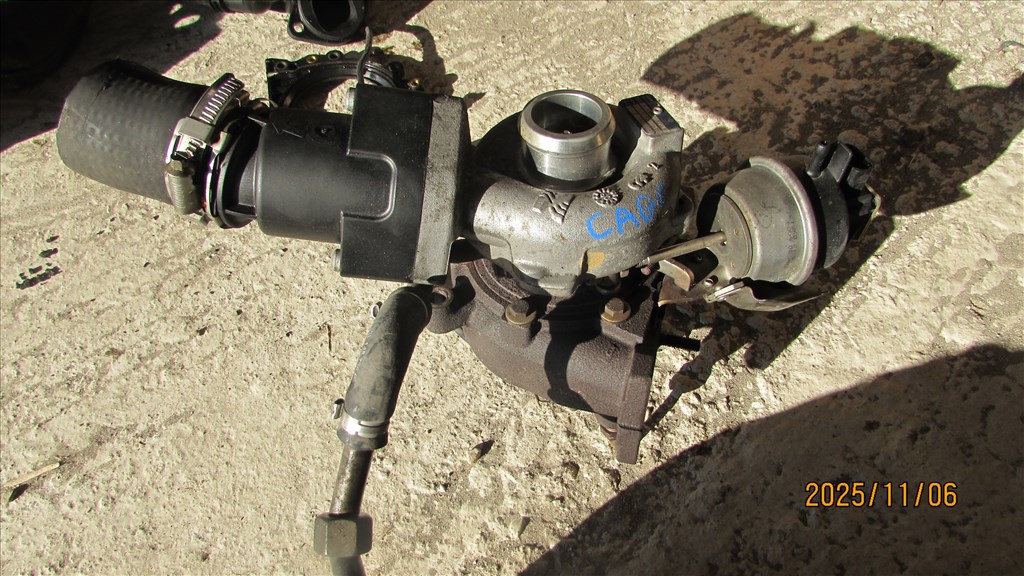 Audi A4 (B8 - 8K) 2.0 TDI quattro turbó zajcsökkentővel 03l145702d 1. kép