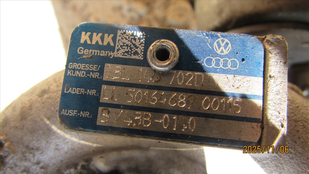 Audi A4 (B8 - 8K) 2.0 TDI quattro turbó zajcsökkentővel 03l145702d 2. kép