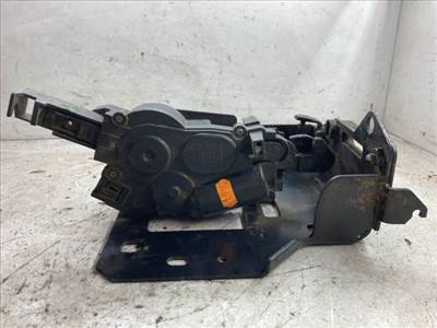 OPEL TIGRA Bal Csomagtérajtó Zárszerkezet