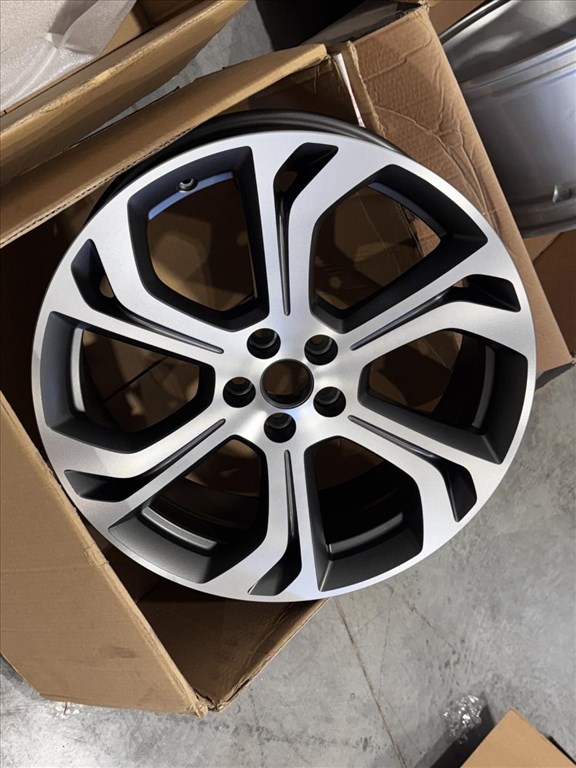 R20 Original Jaguar 8J ET40 - J9C3-1007-LA  1db alufelni felni 9. kép