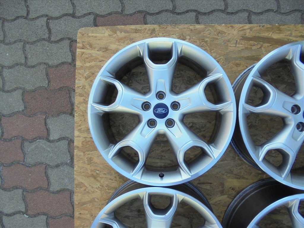 19-es 5 x 108-as Gyári Ford alufelni jó állapotban eladó  33914794  2025. 10. 24. 10:14 2. kép