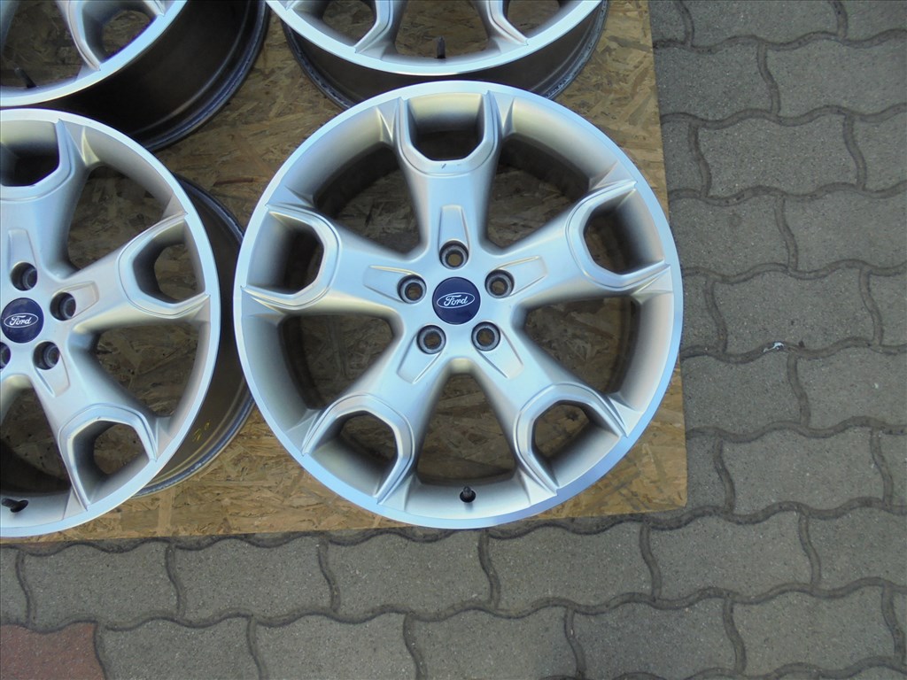 19-es 5 x 108-as Gyári Ford alufelni jó állapotban eladó  33914794  2025. 10. 24. 10:14 5. kép