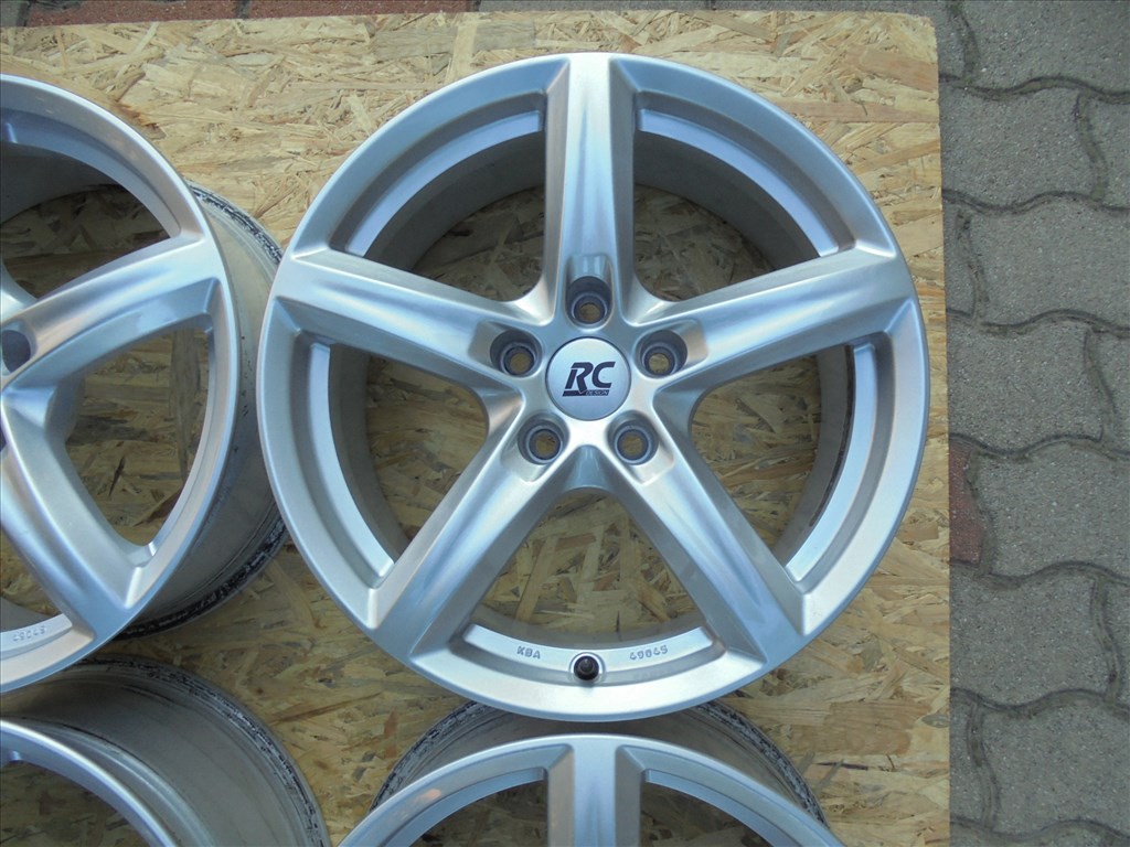 17-es RC alufelni újszerű állapotban eladó 4. kép