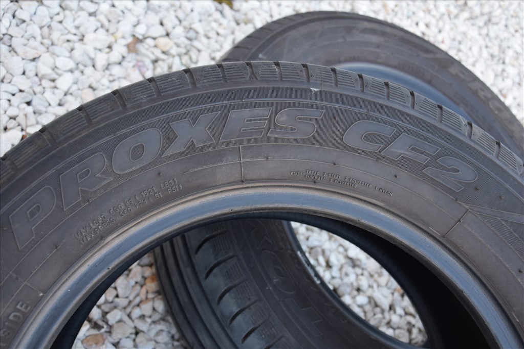  215/6016" újszerű Toyo Tires nyári gumi 3. kép