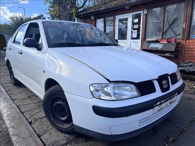 Seat Cordoba I 1.9SDI bontott alkatrészei