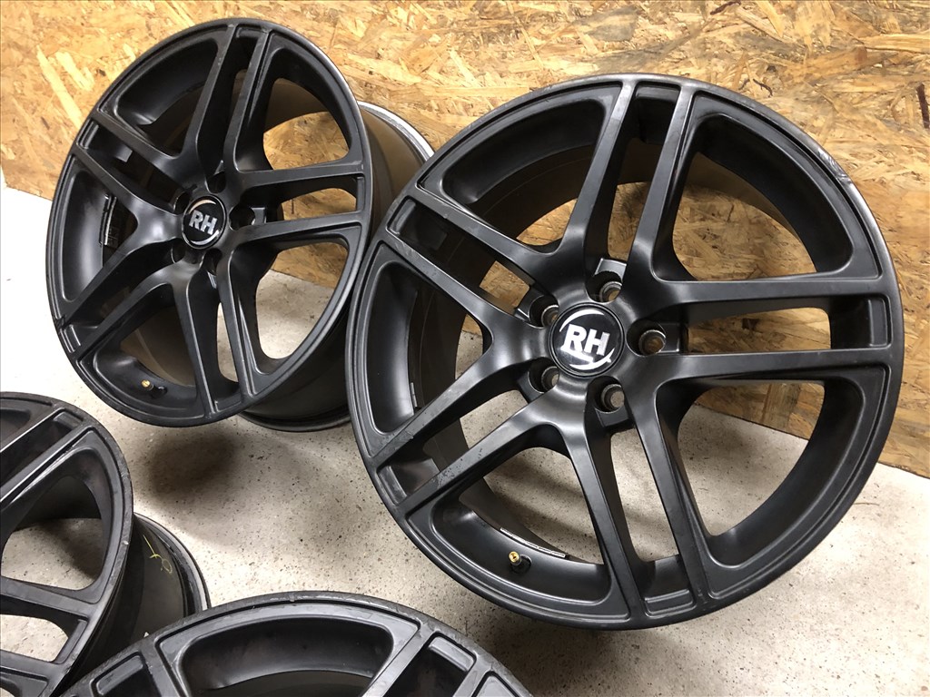 17 col 5x100 alufelni fekete VW, Toyota, Audi, Seat, Skoda 17 colos 4. kép