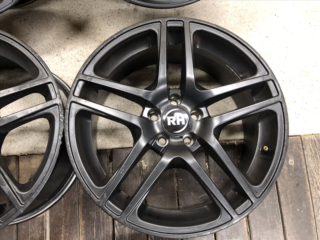 17 col 5x100 alufelni fekete VW, Toyota, Audi, Seat, Skoda 17 colos 9. kép