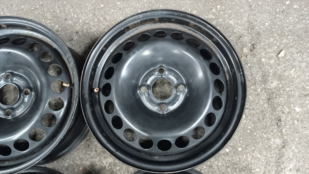  4x100 lyukosztású 6JJ 15" használt (gyári felni) lemezfelni 3. kép