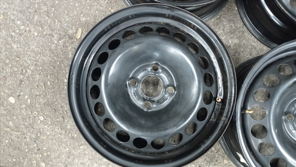  4x100 lyukosztású 6JJ 15" használt (gyári felni) lemezfelni 5. kép