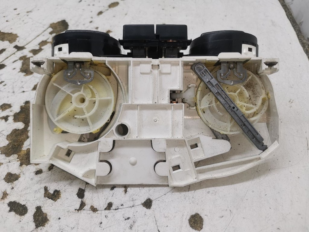 SKODA OCTAVIA I (1U2) 1.6 Fűtéskapcsoló (manuális klímás) #43053# 1U0820045G 4. kép