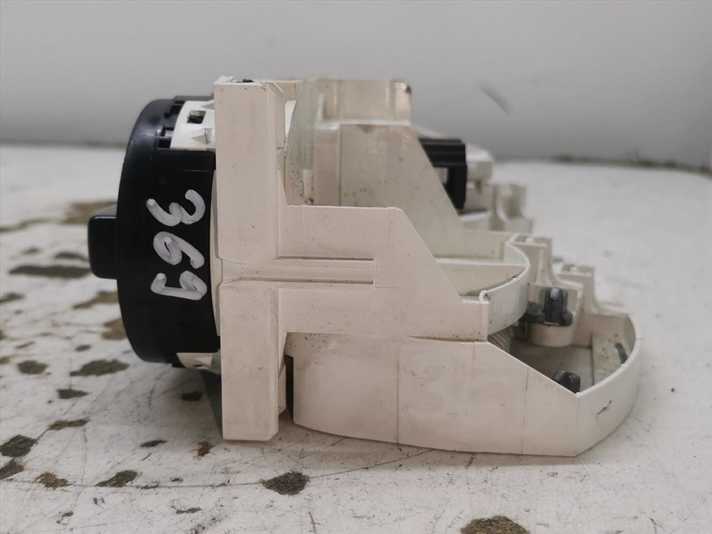 SKODA OCTAVIA I (1U2) 1.6 Fűtéskapcsoló (manuális klímás) #43053# 1U0820045G 5. kép