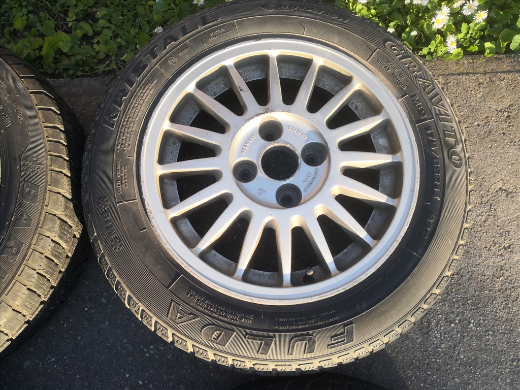 Volkswagen régi 14-es gyári alufelnik 4x100-as lyukosztású 2. kép