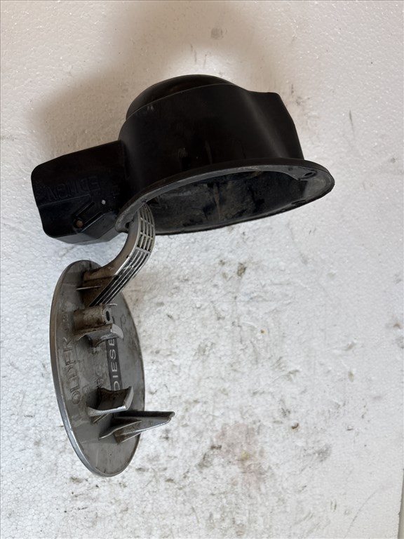 Kia Ceed I. 2006-2009 2006-2009 Tankajtó    ezüst  4. kép