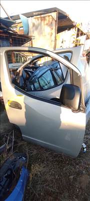 Nissan NV Jobb első ajtó 
