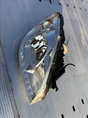 Mercedes A-osztály W169 Jobb első fényszóró 