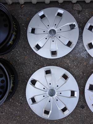 16-os Gyári Audi dísztárcsa 20000ft a 4db/3/