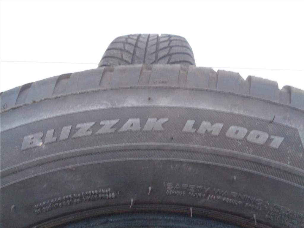 Bridgestone 215/65R17 téli gumi pár 7mm-es mintával eladó. 7. kép