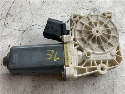 BMW 5 E60 Jobb első Ablakemelő Motor