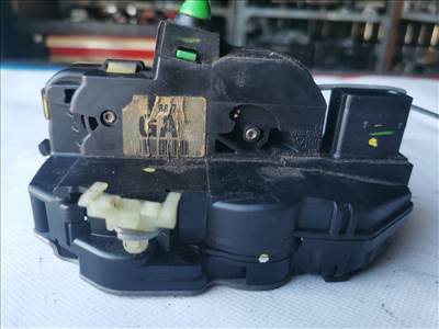 Opel Astra J 1.7 CDTI OPEL ASTRA J Bal hátsó Ajtózár  3023881lh1 13503807ga