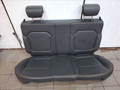 Dacia Spring hátsó ülés