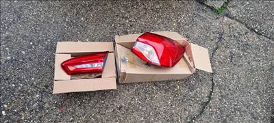 Ford Focus Mk4 2018- Jobb hátsó külső és belső lámpa ( 5ajtós )