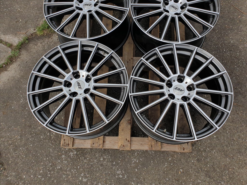20" 5x112 AEZ 2. kép