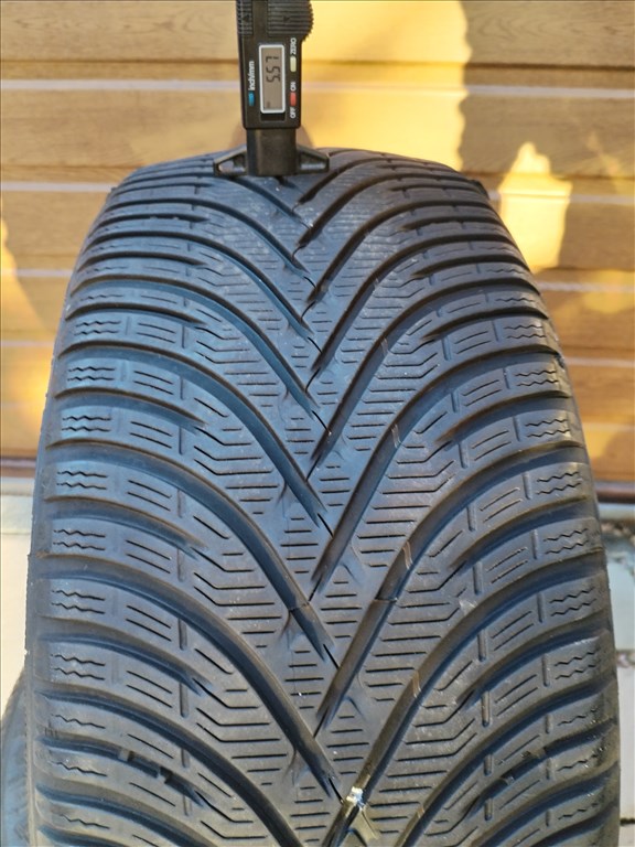  235/4518" használt Kleber téli gumi 2 db 3. kép