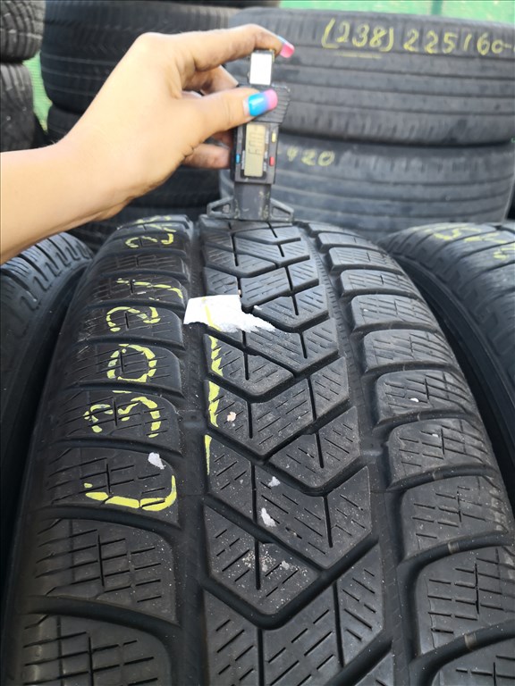215/65 R17 Pirelli téli gumi 55000ft a 4db/302/ 3. kép