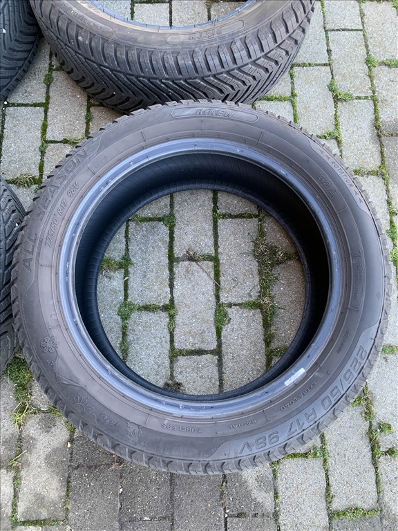  225/5017" GARANCIÁS Riken négyévszakos gumi gumi 2. kép