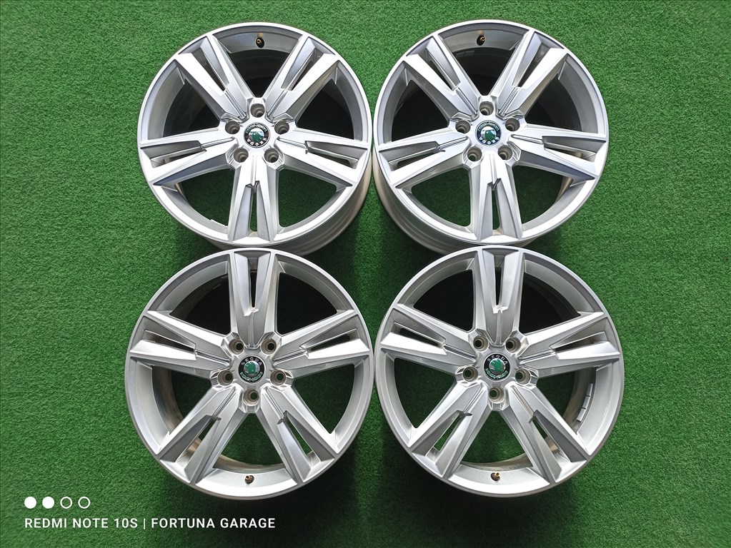 5x112 18" Skoda újszerű gyári felni garnitúra 1. kép