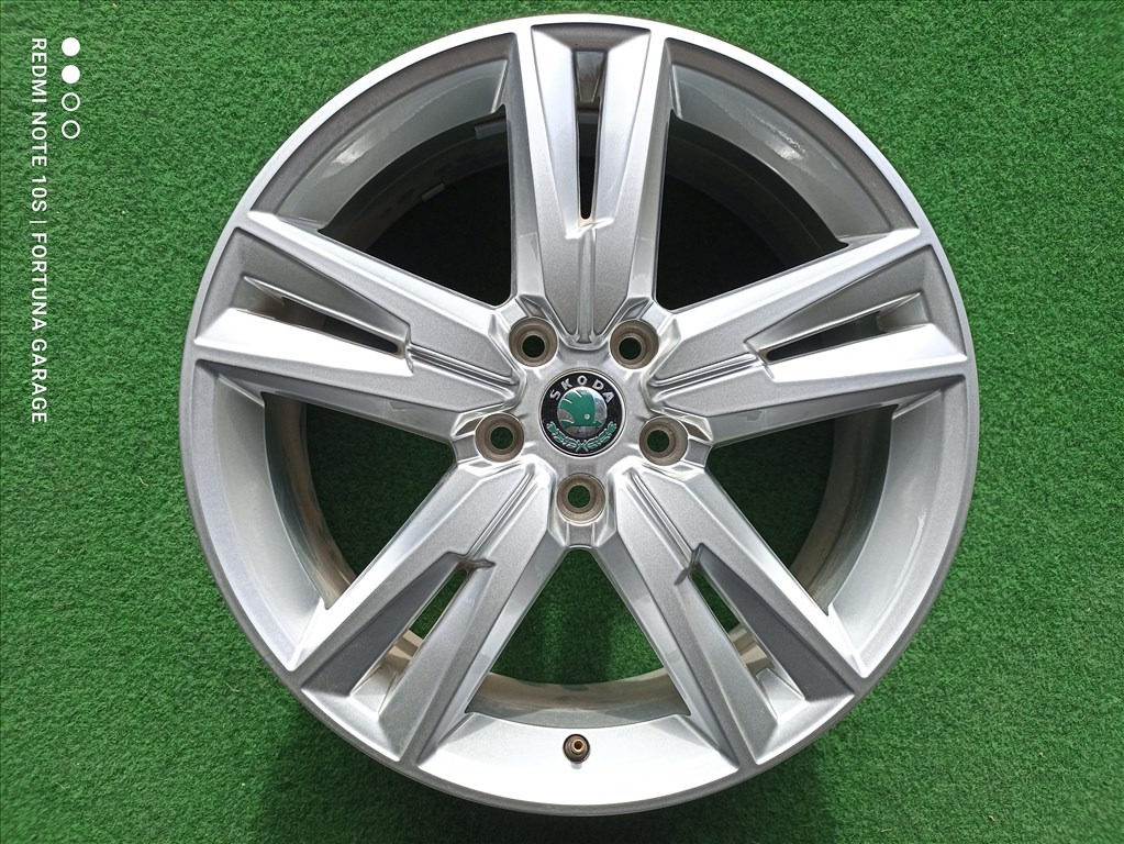 5x112 18" Skoda újszerű gyári felni garnitúra 2. kép