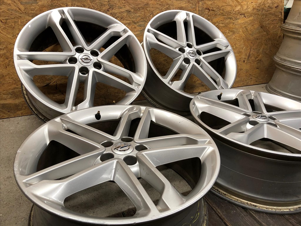 19 col Opel gyári alufelni 5x105 szenzor 19 colos 2. kép
