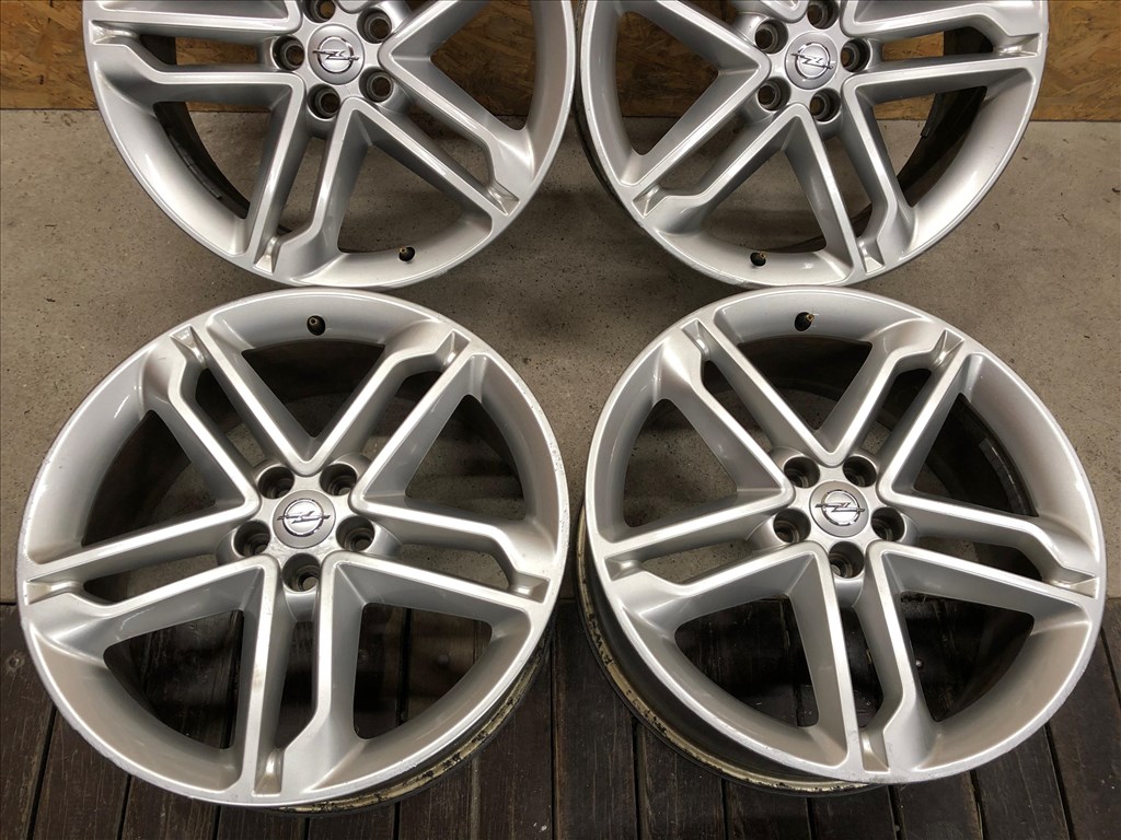 19 col Opel gyári alufelni 5x105 szenzor 19 colos 3. kép