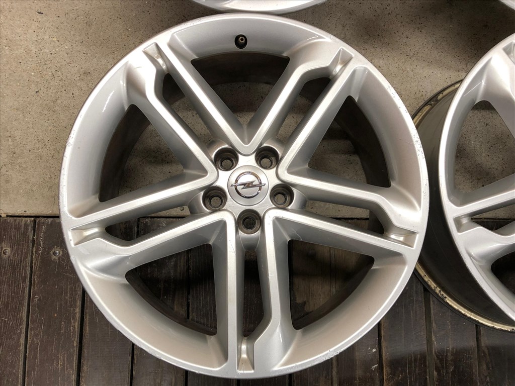 19 col Opel gyári alufelni 5x105 szenzor 19 colos 6. kép
