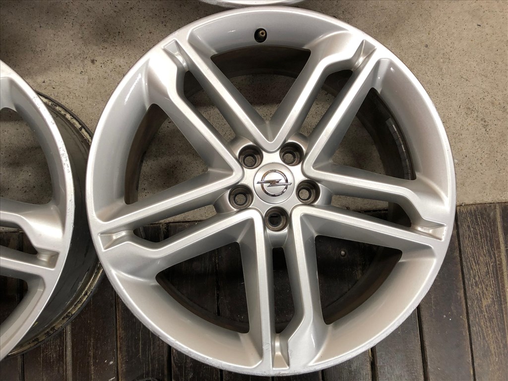 19 col Opel gyári alufelni 5x105 szenzor 19 colos 7. kép