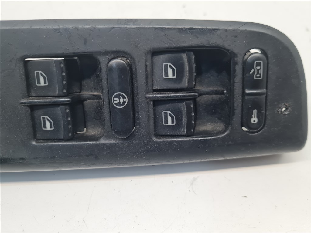 Volkswagen Golf IV, Volkswagen Bora bal első ajtóbehúzó ablakemelő kapcsolókkal (27296) 1j4959857b 2. kép