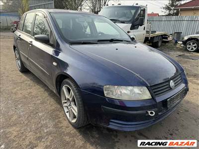Fiat Stilo 1.6 -182B.  bontott alkatrészei