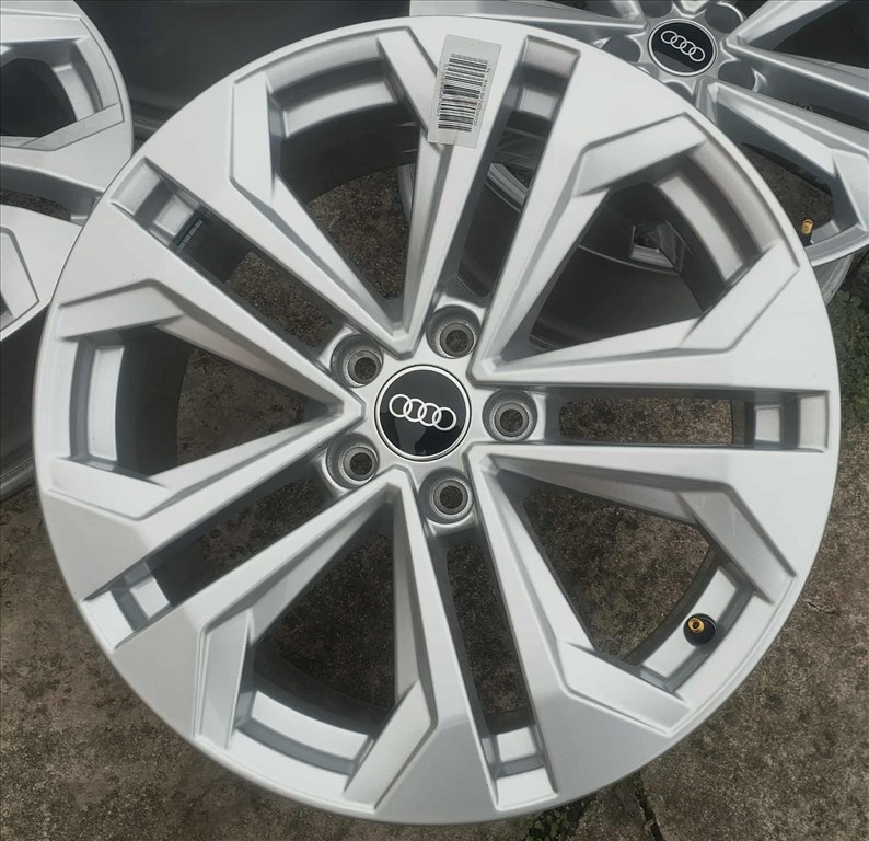 ÚJ 5x112 18 Audi gyári alufelni r18 " A4 A5 A6 A7 A8 Q3 Q5 Q7 1. kép