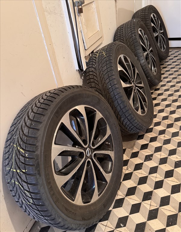  5x114.3 -as 18" Nissan (gyári felni) alufelni, rajta 235/55 újszerű Michelin téli gumi  5. kép