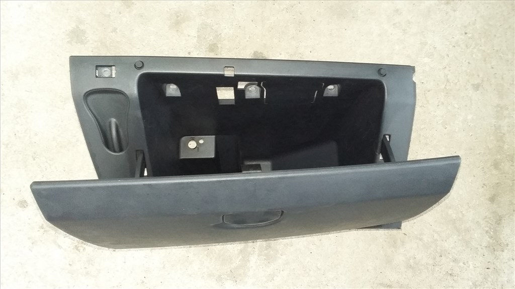 Renault Megane 2 . kesztyűtartó eladó 2. kép