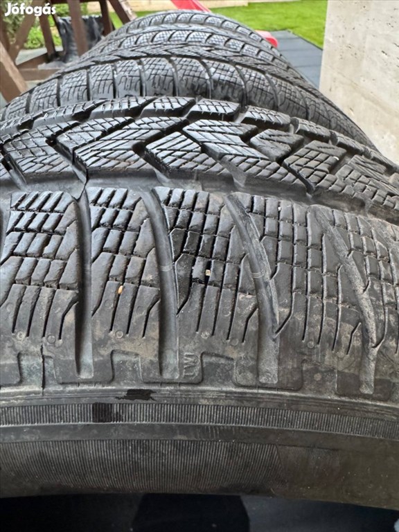  255/5518" újszerű Pirelli téli gumi gumi 3. kép