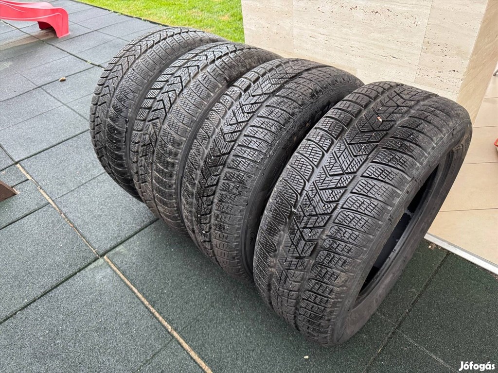  255/5518" újszerű Pirelli téli gumi gumi 1. kép