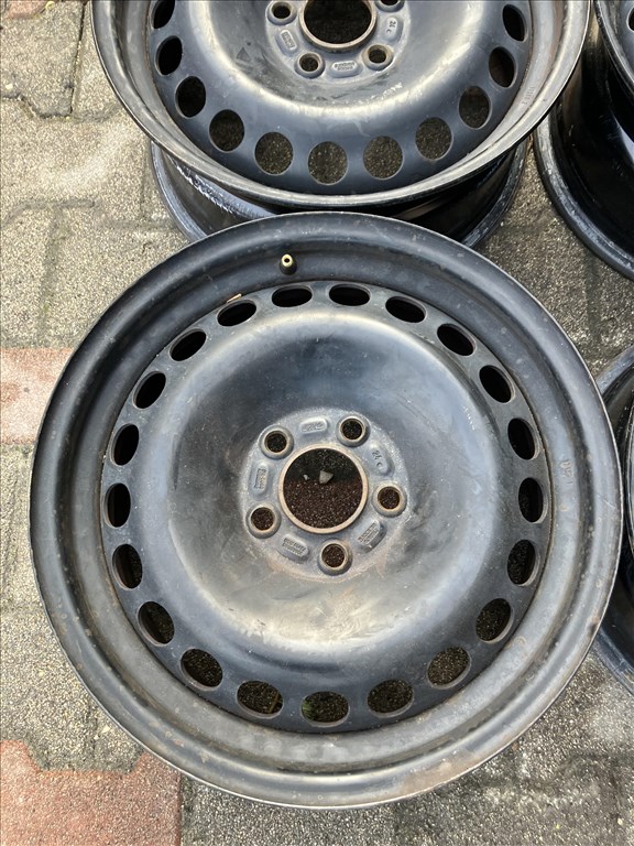  5x108 lyukosztású 6,5JJ 16" használt (gyári felni) lemezfelni 2. kép