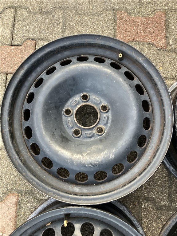  5x108 lyukosztású 6,5JJ 16" használt (gyári felni) lemezfelni 4. kép